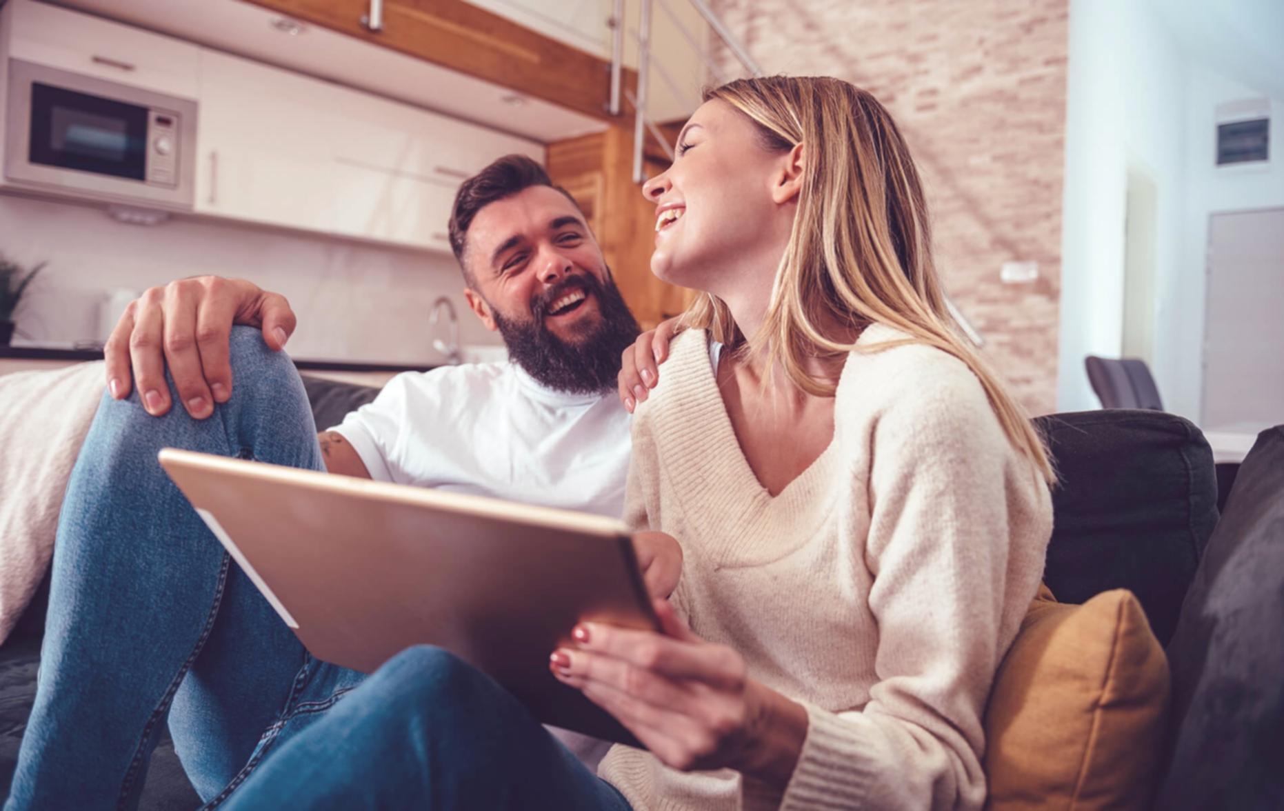 Financial analysis workspace showing business activity monitoring